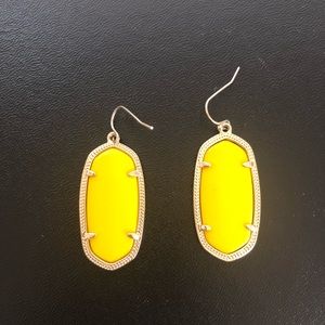 Kendra Scott canary yellow medium stone earrings